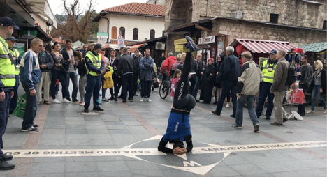 Sarajevo.Dancewalk (2017) - Souligner le symbolique à Sarajevo, Bosnie-Herzégovine 